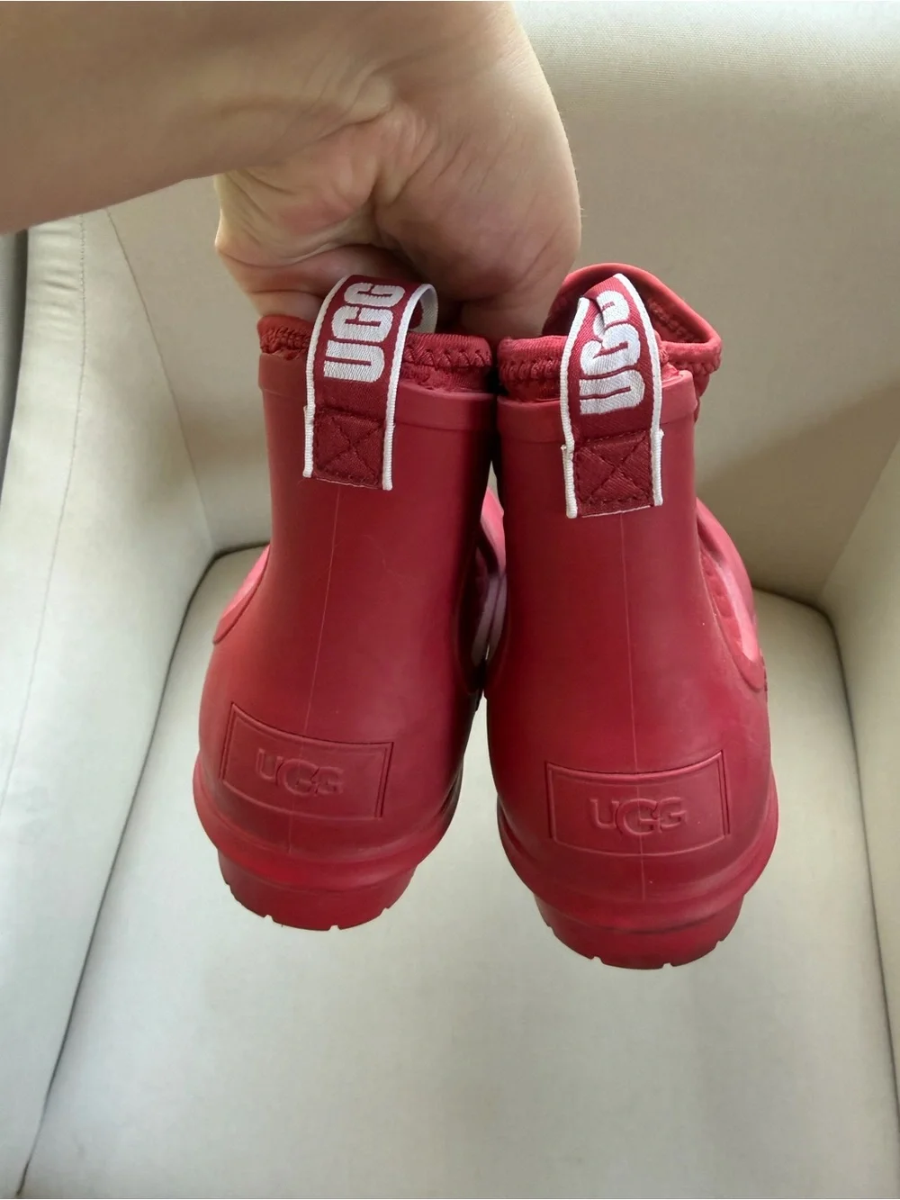 UGG Chevonne Ribbon Red Chelsea Rain Boots Waterproof Colorful Logo Women’s 7